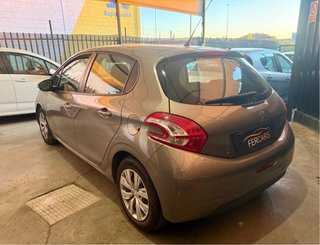 Peugeot 208 2013