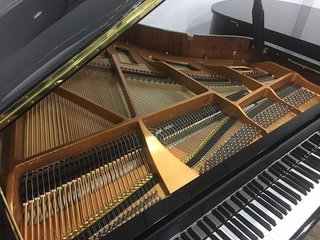 Piano de cola nuevo a estrenar 160cm