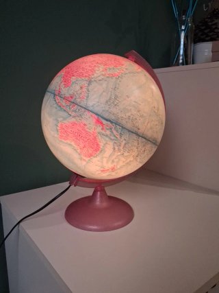 Lámpara Globo Terráqueo Rosa