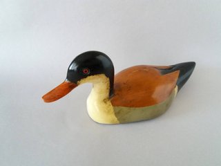 Pato decorativo de madera