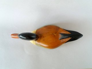 Pato decorativo de madera