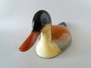 Pato decorativo de madera
