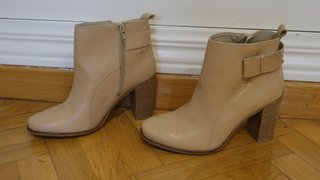 Botines de tacón beige mujer