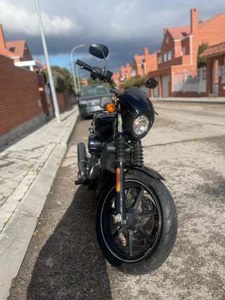 Harley Davidson Street 750 Negra