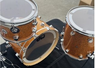 ** Batería DW Collectors Maple* Burnt Orange Glass