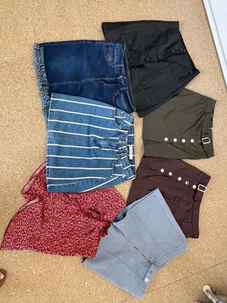 Lote 7 faldas y pantalón Bershka Stradivarius
