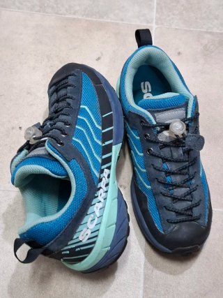 Scarpa trekking bambino 32