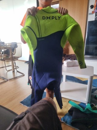 Traje de surf Talla 6, hasta un 1.30 cm