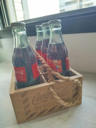 Edición Especial! Madera Vintage con 6 coca colas.