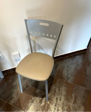 Mesa comedor extensible y 6 sillas a juego