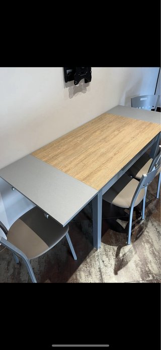 Mesa comedor extensible y 6 sillas a juego
