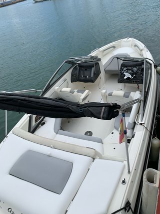Barco LX 225S motor Mercruiser