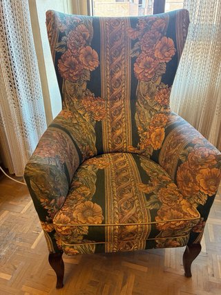 Pareja Sillones Clásicos Orejeros Tapizados