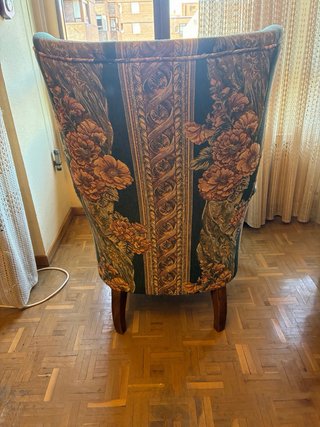 Pareja Sillones Clásicos Orejeros Tapizados
