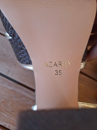 Sandalias AZREY Piel Doradas y Marrones.