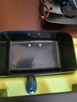 Barco cebador con gps y sonda