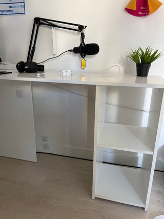 Mesa de estudio blanca L