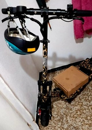 Patinete eléctrico camuflaje