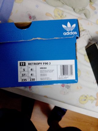 Zapatillas Adidas Grises y Blancas