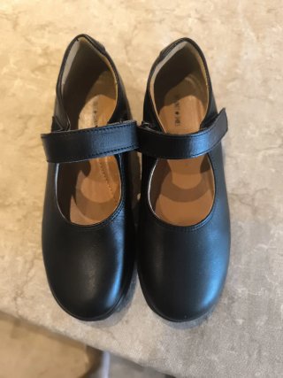 Merceditas colegio negras talla 36