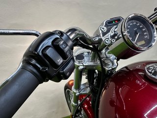 Harley-Davidson 883 Sportster
