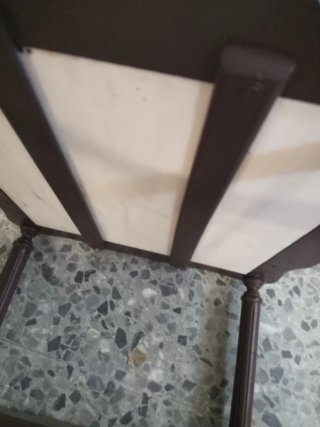 Mesa auxiliar antigua mármol y madera