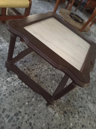 Mesa auxiliar antigua mármol y madera