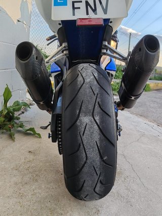 Suzuki GSX-R 1000 K7 Azul/Blanco