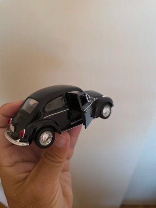 Coche a escala Volkswagen Beetle Clásico