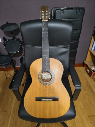 Guitarra Admira Alba Satin