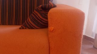 Sofá Cama Naranja y Rayas