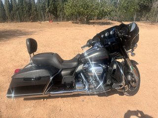 Harley-Davidson Negra/Gris Cruiser