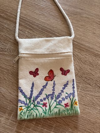 Bolsitos de tela pintados a mano