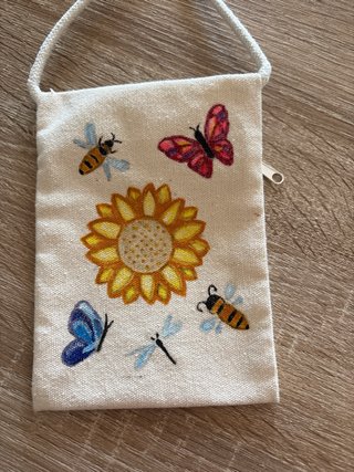 Bolsitos de tela pintados a mano