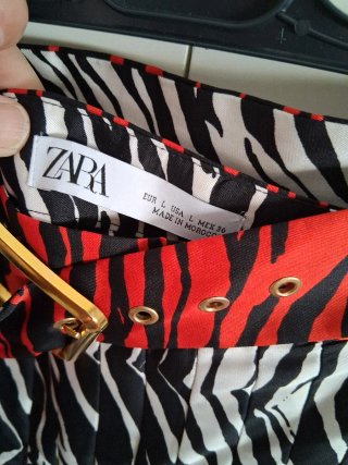 Falda Zara Estampado Cebra