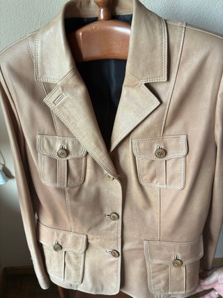 Chaqueta de piel beige