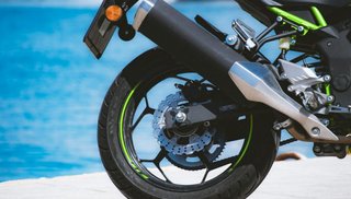 Kawasaki Z 125 Naked Negra y Verde