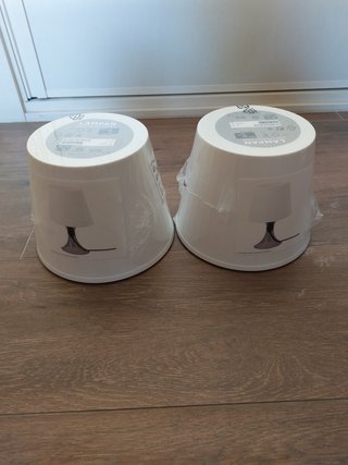 Pareja de lámparas de noche.