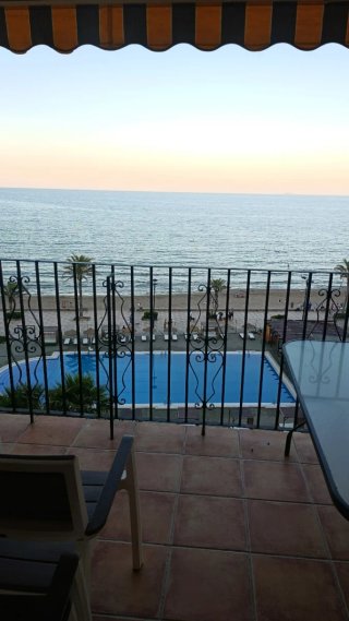 Piso primera linea de playa Valencia.alquiler.