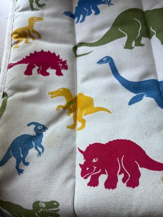Sillón infantil IKEA Poäng dinosaurios