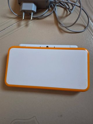 Nintendo New 2DS XL Bianco/Arancione
