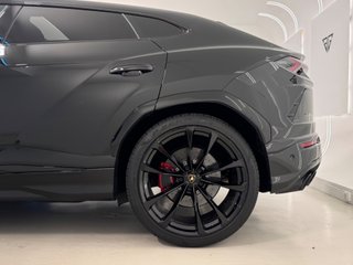 LAMBORGHINI URUS 4.0 V8 650cv!!
