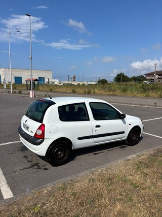 Renault Clio 2002