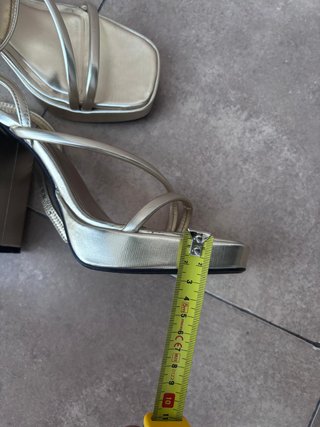 Sandalias Pull&Bear doradas - Talla 37