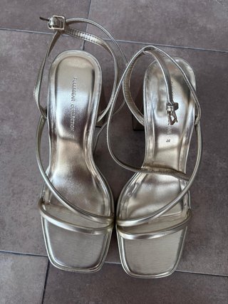 Sandalias Pull&Bear doradas - Talla 37
