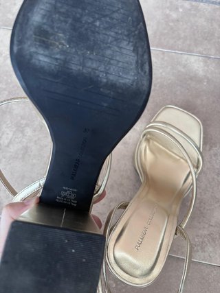 Sandalias Pull&Bear doradas - Talla 37
