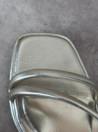 Sandalias Pull&Bear doradas - Talla 37