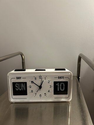 Reloj Vintage Blanco y Negro