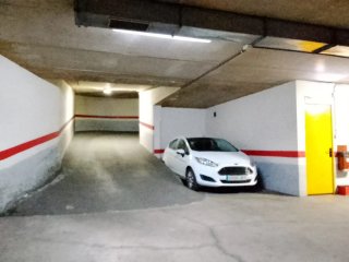 Alquilo plaza de garaje en C/ Rodríguez del Valle