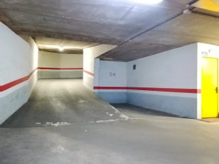 Alquilo plaza de garaje en C/ Rodríguez del Valle